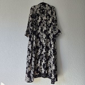 LIME SODA Flowy Floral Black and White Midi Dress